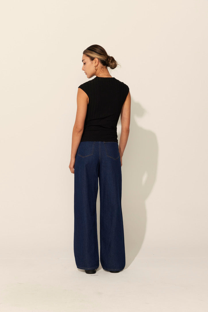 Monique Top in Black