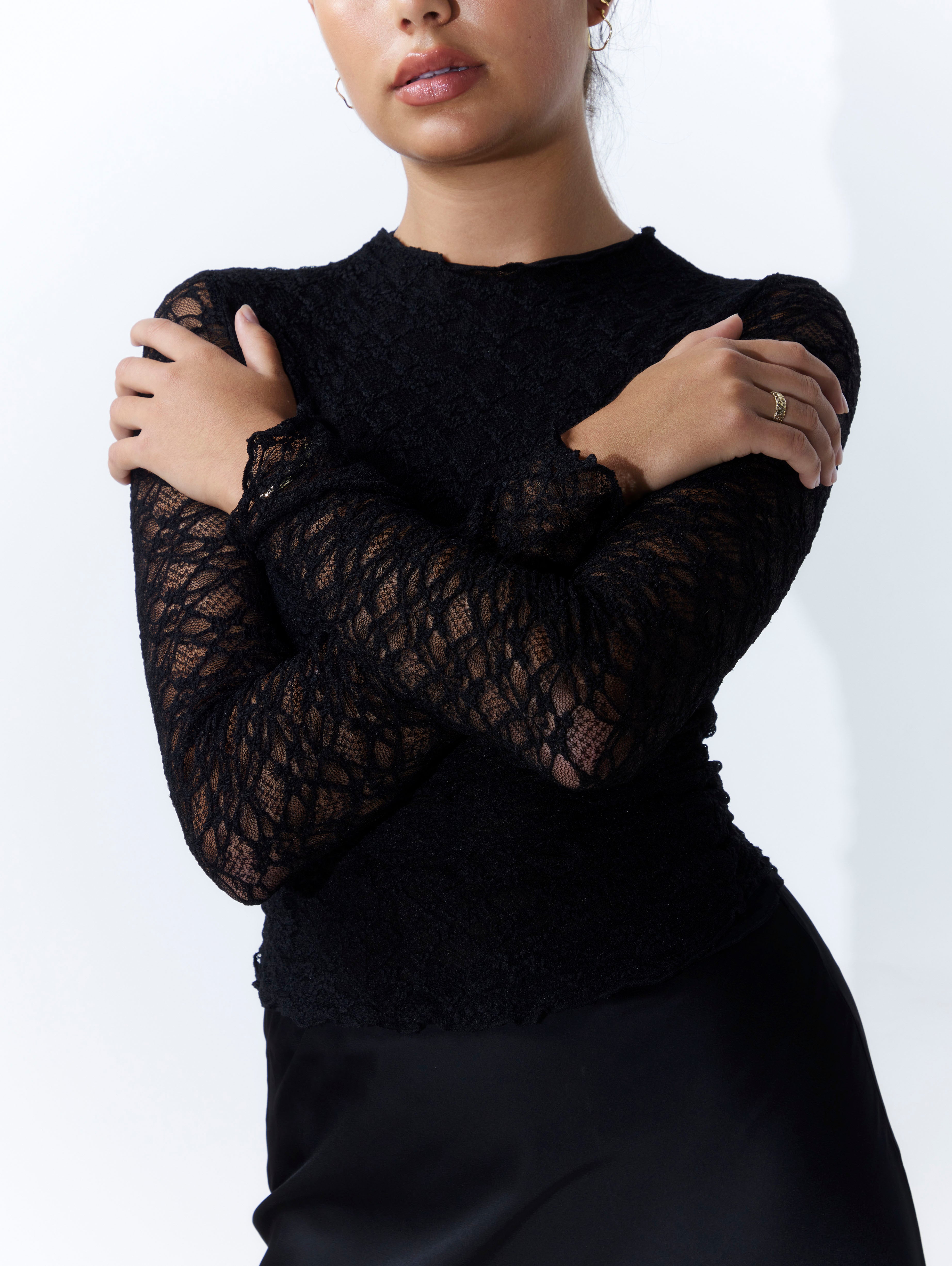 Moira Top in Black